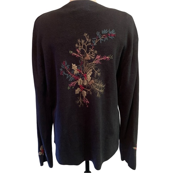Woolrich Sweaters - Vintage Woolrich Sweater Womens XL Black Holly And Pine Holiday Embroidered